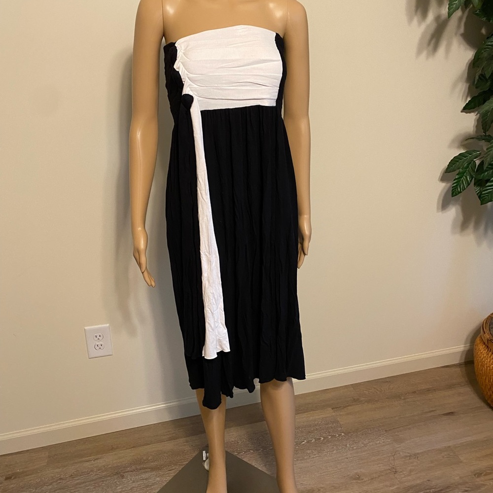 Strapless black and white summer dress